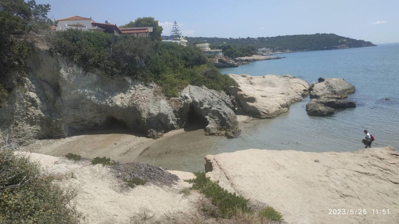 Meltemi Apartments Agia Marina  Extérieur photo